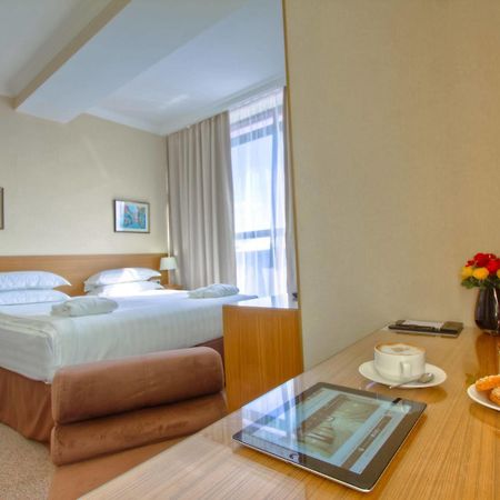 City Hotel Μπισκέκ Εξωτερικό φωτογραφία