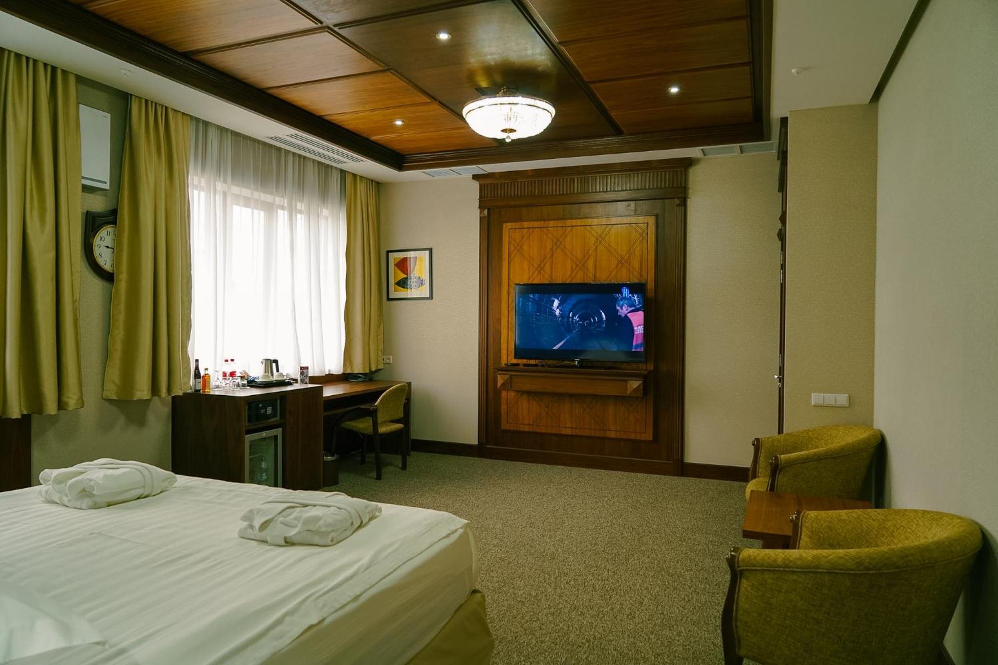 City Hotel Μπισκέκ Εξωτερικό φωτογραφία