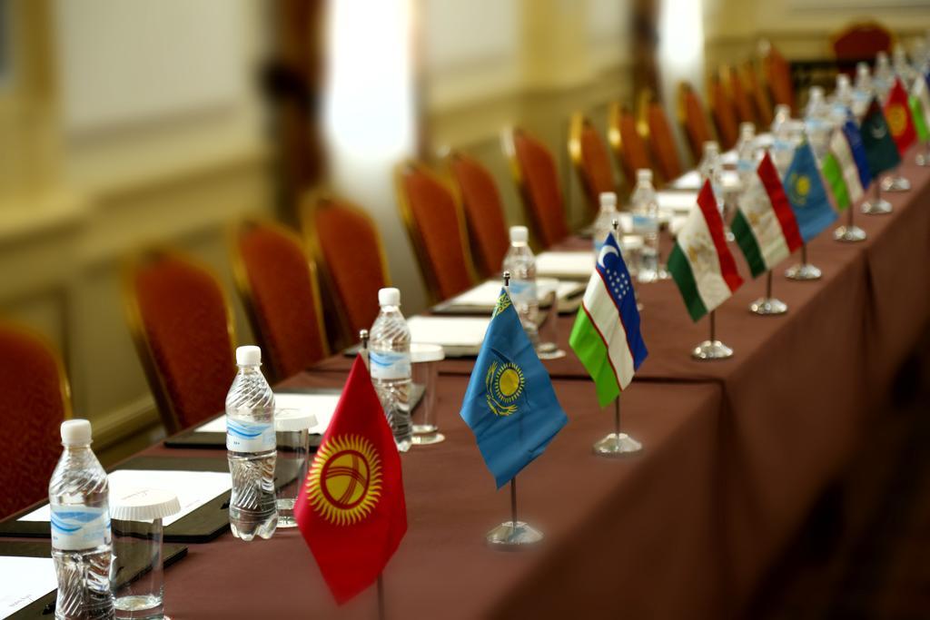 City Hotel Μπισκέκ Εξωτερικό φωτογραφία