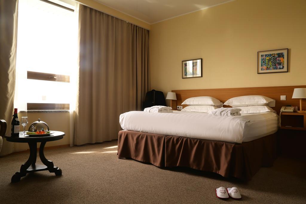 City Hotel Μπισκέκ Εξωτερικό φωτογραφία