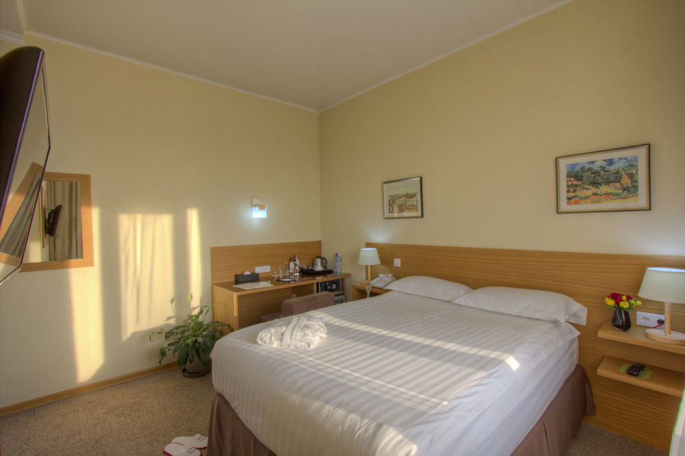 City Hotel Μπισκέκ Εξωτερικό φωτογραφία