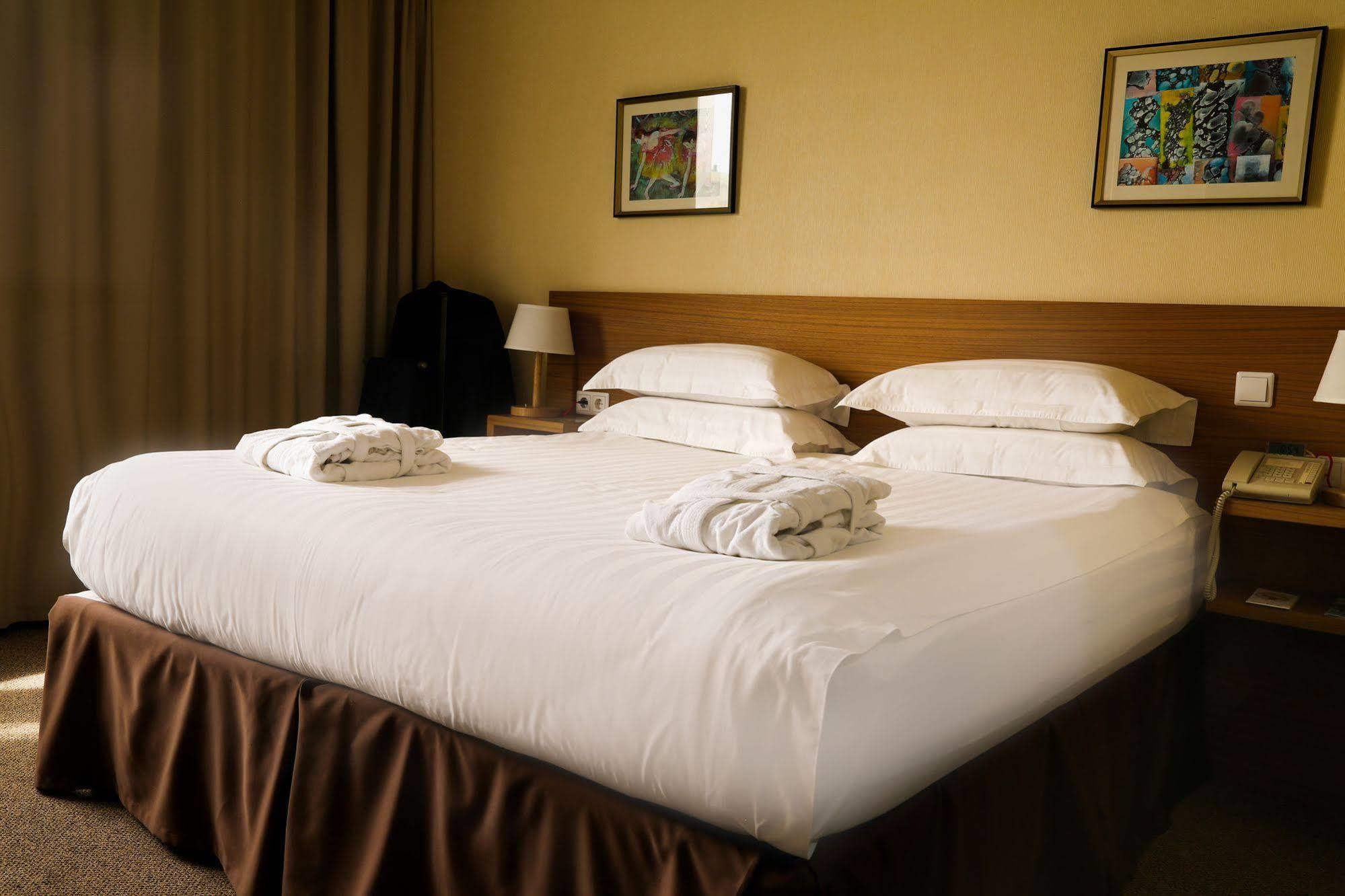 City Hotel Μπισκέκ Εξωτερικό φωτογραφία
